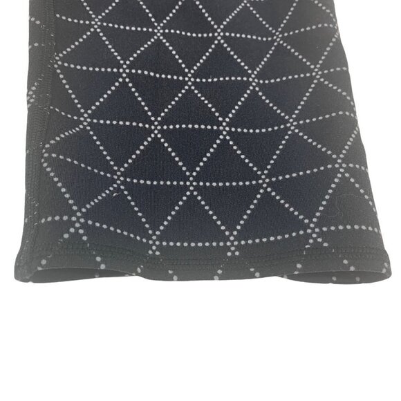 Victoria’s Secret VSX Sport Black and White Geometric Capri Leggings Size M - Picture 5 of 10